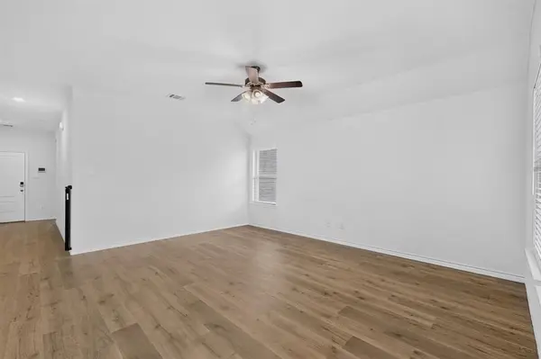 212 Goldfinch Drive, Caddo Mills, TX 75135