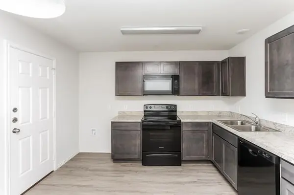 1600 Mark Lane, Ennis, TX 75119