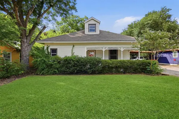 411 Poindexter Avenue, Cleburne, TX 76033