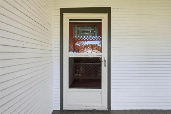 411 Poindexter Avenue, Cleburne, TX 76033
