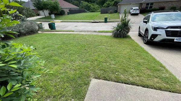 202 Chamblin Drive, Cedar Hill, TX 75104