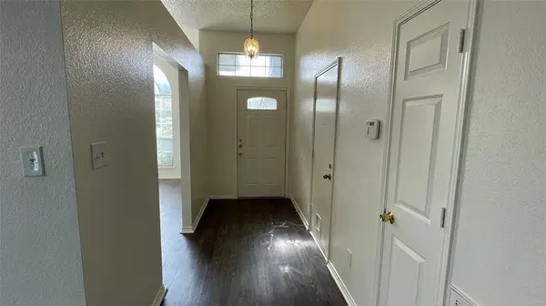 202 Chamblin Drive, Cedar Hill, TX 75104