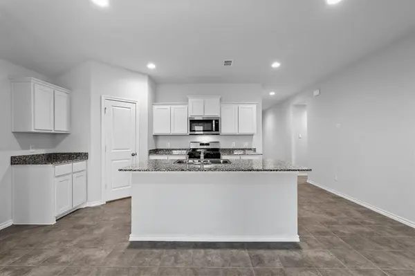 9413 Firedog Drive, Fort Worth, TX 76131