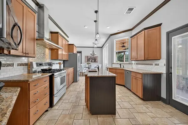 308 W Aurora Vista Trail, Aurora, TX 76078