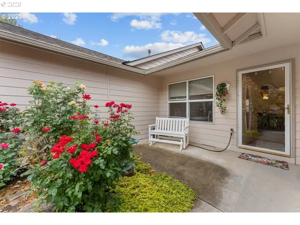 323 NE FIRCREST PL, Mc Minnville, OR 97128