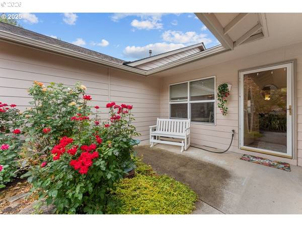 323 NE FIRCREST PL, Mc Minnville, OR 97128