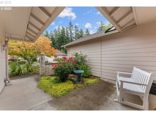 323 NE FIRCREST PL, Mc Minnville, OR 97128