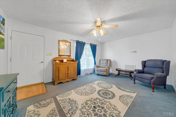 1124 Homeplace RD, Bedford, VA 24523