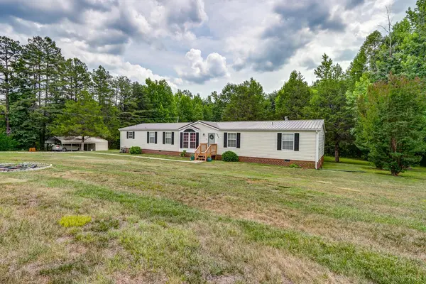 5648 Moons RD, Long Island, VA 24569