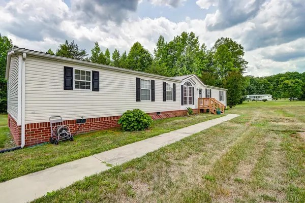 5648 Moons RD, Long Island, VA 24569