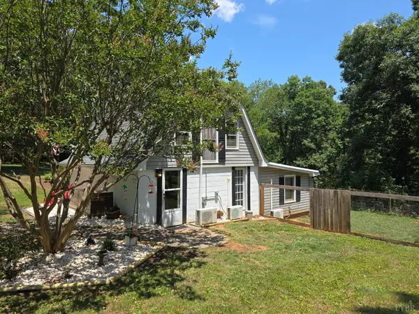 383 Pinecrest DR, Madison Heights, VA 24572