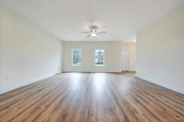 1220 Lochwood Hill DR, Goode, VA 24556