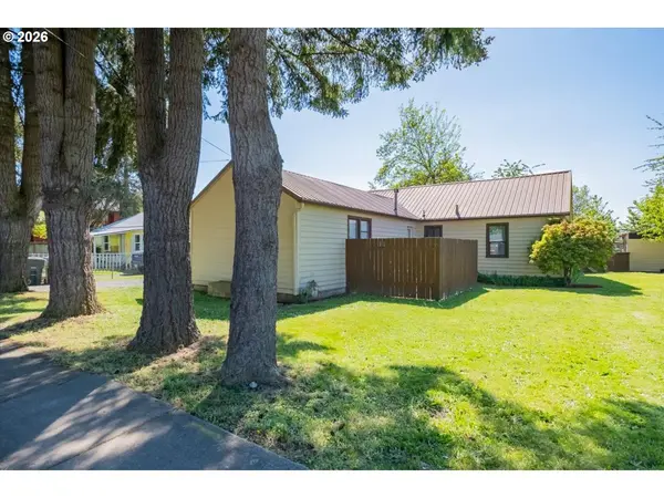 1044 23RD AVE, Sweet Home, OR 97386