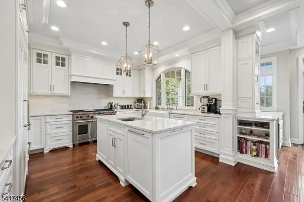 26 Farmersville Rd, Tewksbury Twp., NJ 07830