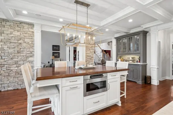 26 Farmersville Rd, Tewksbury Twp., NJ 07830