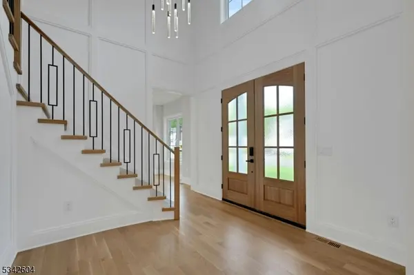 18 Lincoln Ave, Florham Park Boro, NJ 07932