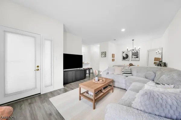 409 Brittany Dr #409, Wayne Twp., NJ 07470