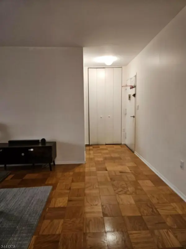 44 S Main St #6J, Lodi Boro, NJ 07644