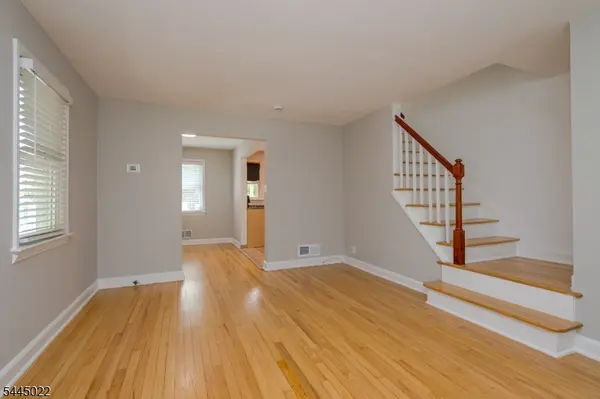 39 Amboy Ave, Metuchen Boro, NJ 08840