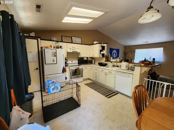 249 S MAGNOLIA ST, Cornelius, OR 97113