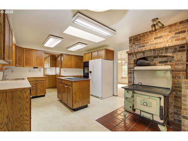 4911 NE 27TH CT, Vancouver, WA 98663