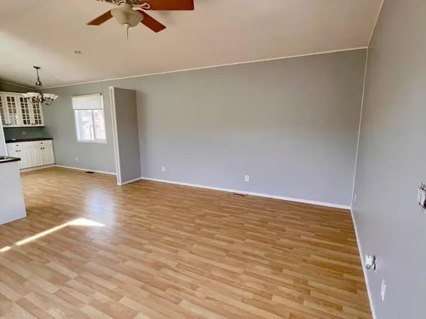 10615 88 St ##204, Grande Prairie, AB T8X 1P5