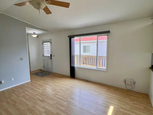 10615 88 St ##204, Grande Prairie, AB T8X 1P5