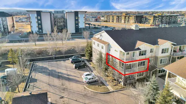 4 Kingsland Close SE #2215, Airdrie, AB T4A 0J3