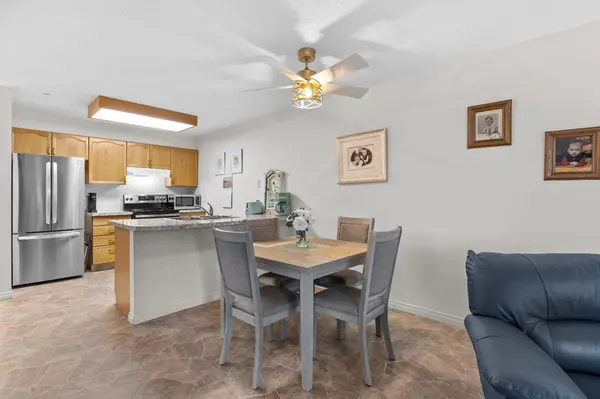 3 Parklane WAY #215, Strathmore, AB T1P 1N6