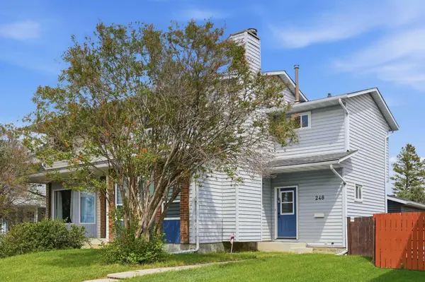 248 Summerwood PL SE, Airdrie, AB T4B 1W3