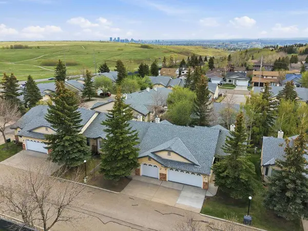 29 Edenwold GN NW, Calgary, AB T3A 5B8