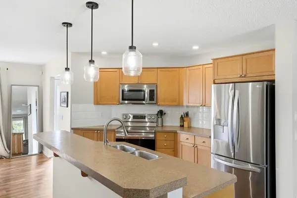 180 Eversyde BLVD SW, Calgary, AB T2Y0B3