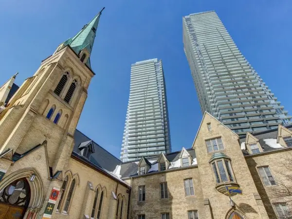 65 St Mary ST #2202, Toronto C01, ON M5S 0A6