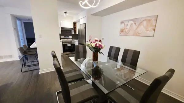75 Weldrick RD E #613, Richmond Hill, ON L4C 0H9