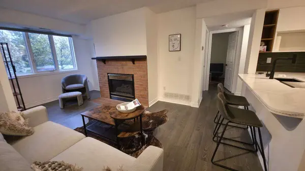75 Weldrick RD E #613, Richmond Hill, ON L4C 0H9