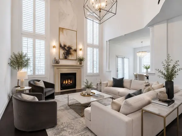 2 HAWSTONE RD, Vaughan, ON L4H 4G5