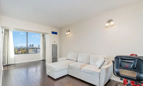 7440 Bathurst ST #807, Vaughan, ON L4J 7K8
