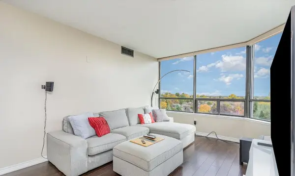 7440 Bathurst ST #807, Vaughan, ON L4J 7K8