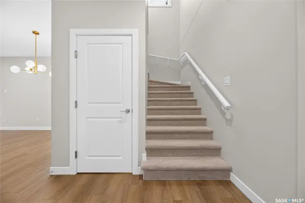 430 Cockcroft PLACE, Saskatoon, SK S7V 1Y9