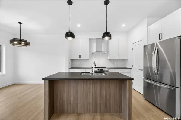 830 Brighton BOULEVARD #8, Saskatoon, SK S7V 2A8