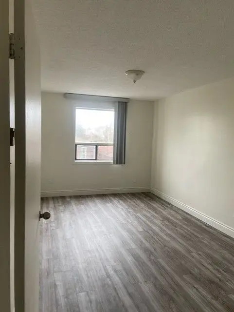 3358 Lake Shore BLVD W #B, Toronto W06, ON M8W 1M9
