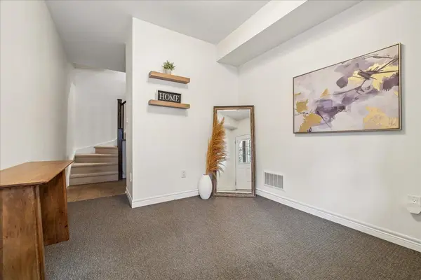 1401 Plains RD E #77, Burlington, ON L7R 0C2