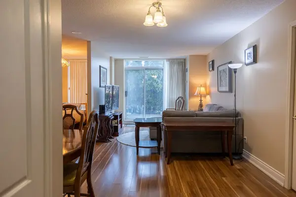 1150 Parkwest PL #104, Mississauga, ON L5E 3K4