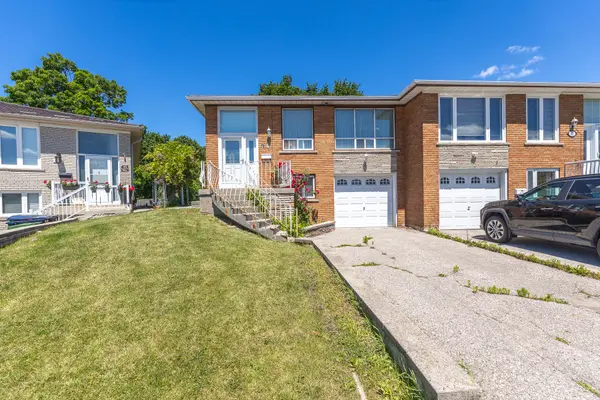 64 Ikley RD, Toronto W05, ON M3J 1C6