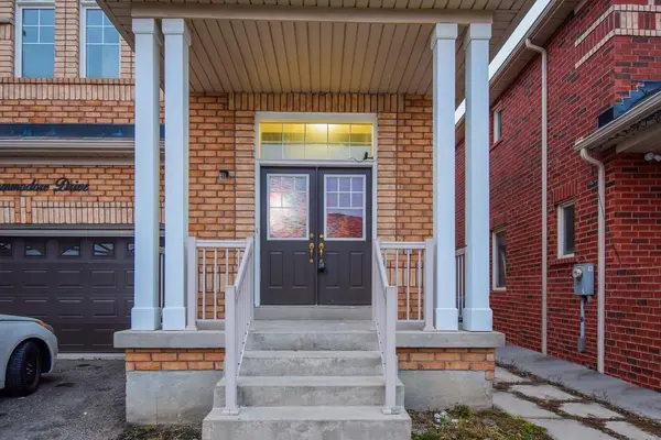 112 Commodore DR, Brampton, ON L6X 0S6
