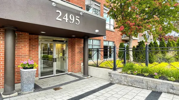 2495 Dundas ST W #614, Toronto W02, ON M6P 1X4