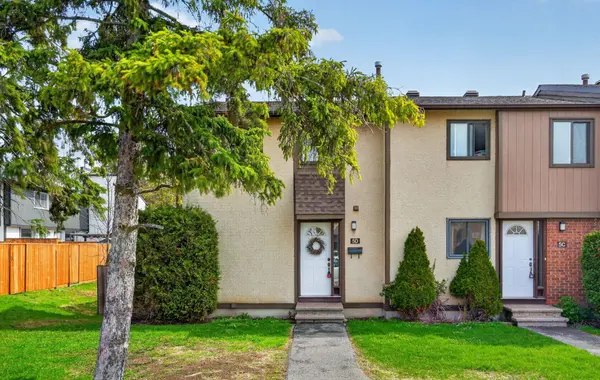 5 Vanessa TER #D, Barrhaven, ON K2J 1Y4