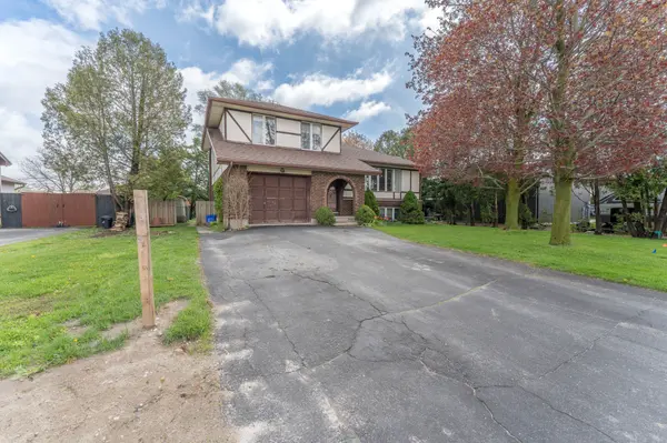 2 Cranberry RD, Tillsonburg, ON N4G 4Y9