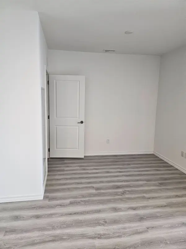 191 ELMIRA RD S #217C, Guelph, ON N1K 0E5