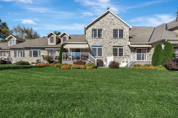 24 Gracefield LN, Belleville, ON K8N 4Z2